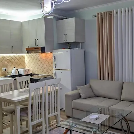 Spacious Modern Close To Centre - Rruga At Zef Valentini, Block 20, 2nd Floor アパート