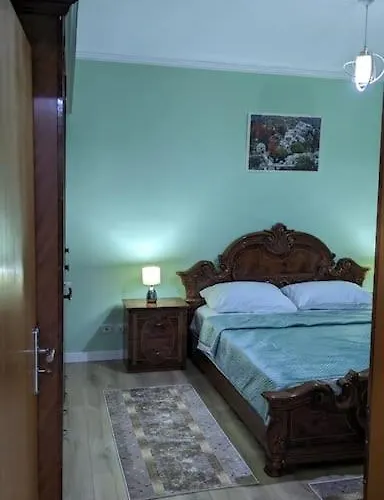 Spacious Modern Close To Centre - Rruga At Zef Valentini, Block 20, 2nd Floor شقة